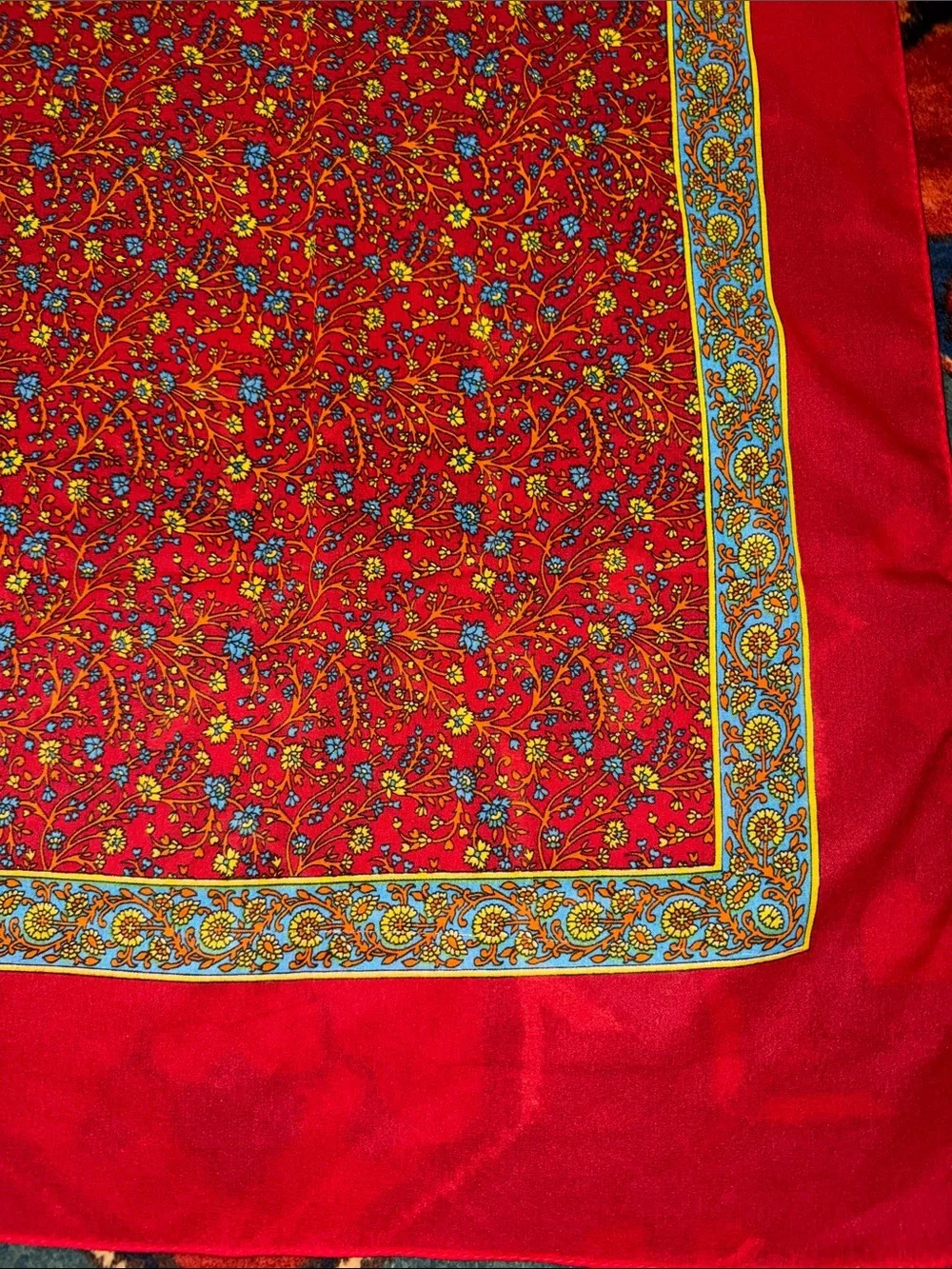 Vintage Resiyan 100% pure silk 38